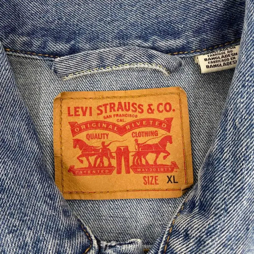 Levi’s Blue Light Wash Denim Jacket | Men’s XL Cotton Lightweight